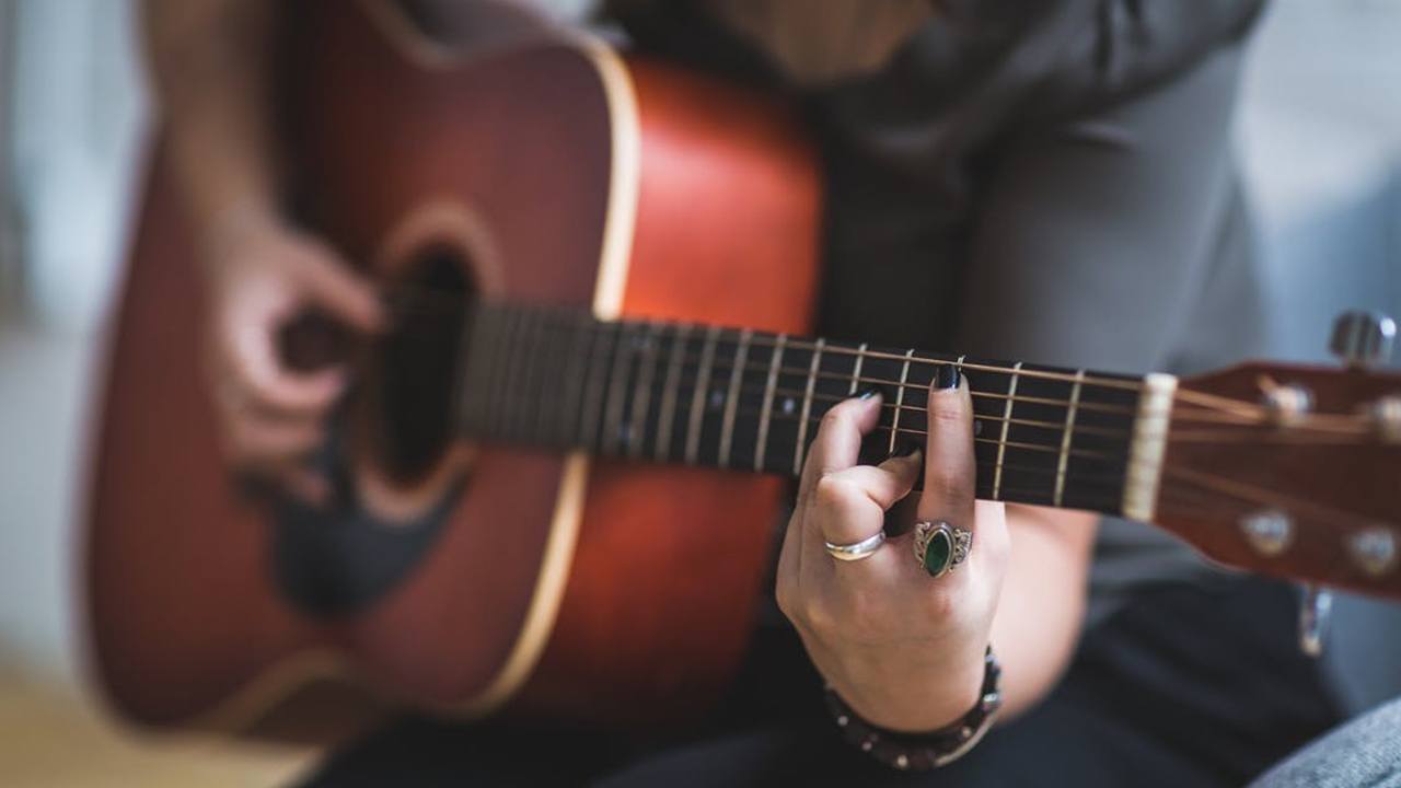 La Guitarra: origen y evolución - The Malbec Post